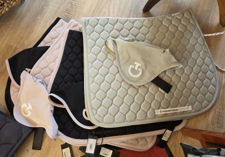 SOTTOSELLA KENTUCKY WELLINGTON VELVET